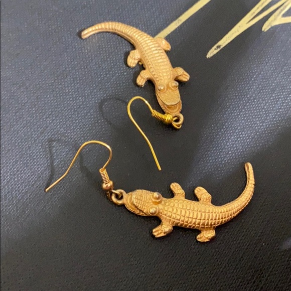 🖤VTG💕AK crocodile 🐊 earrings - Picture 2 of 11